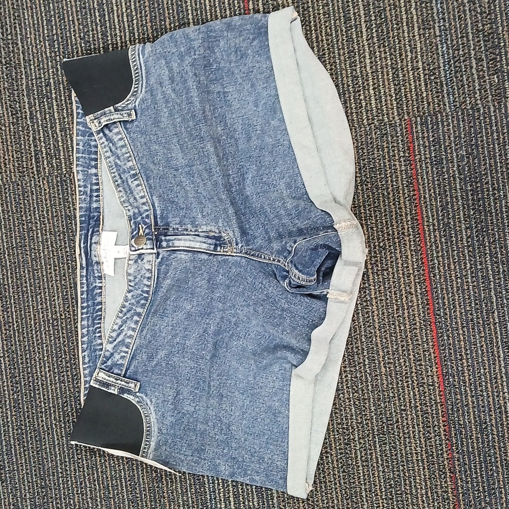 NWT Isabel Maternity MIDI Denim Shorts Size 16 - Picture 3 of 7